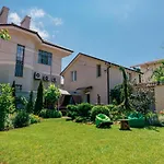Guest house Vadlen 3*